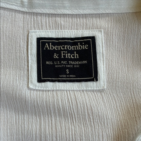 Abercrombie & Fitch Textured White Blouse - Picture 5 of 5